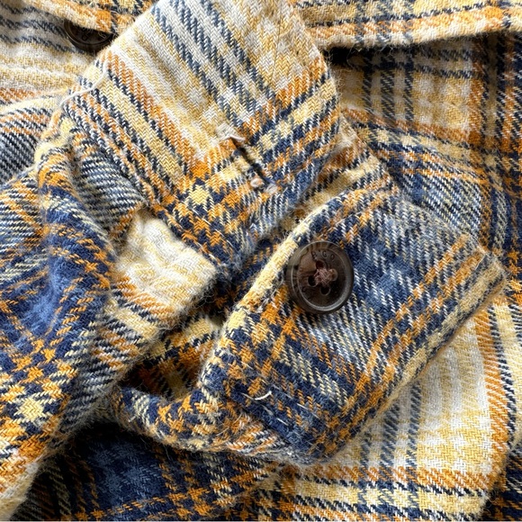 Lightweight button down flannel - Picture 3 of 3